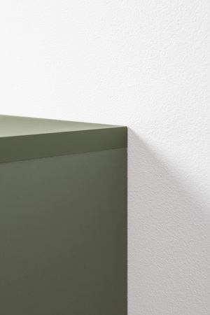 Комод Марион 16.256 дымчатый зеленый K521, олива шагрень AG 1050 ПВХ, белый PE шагрень